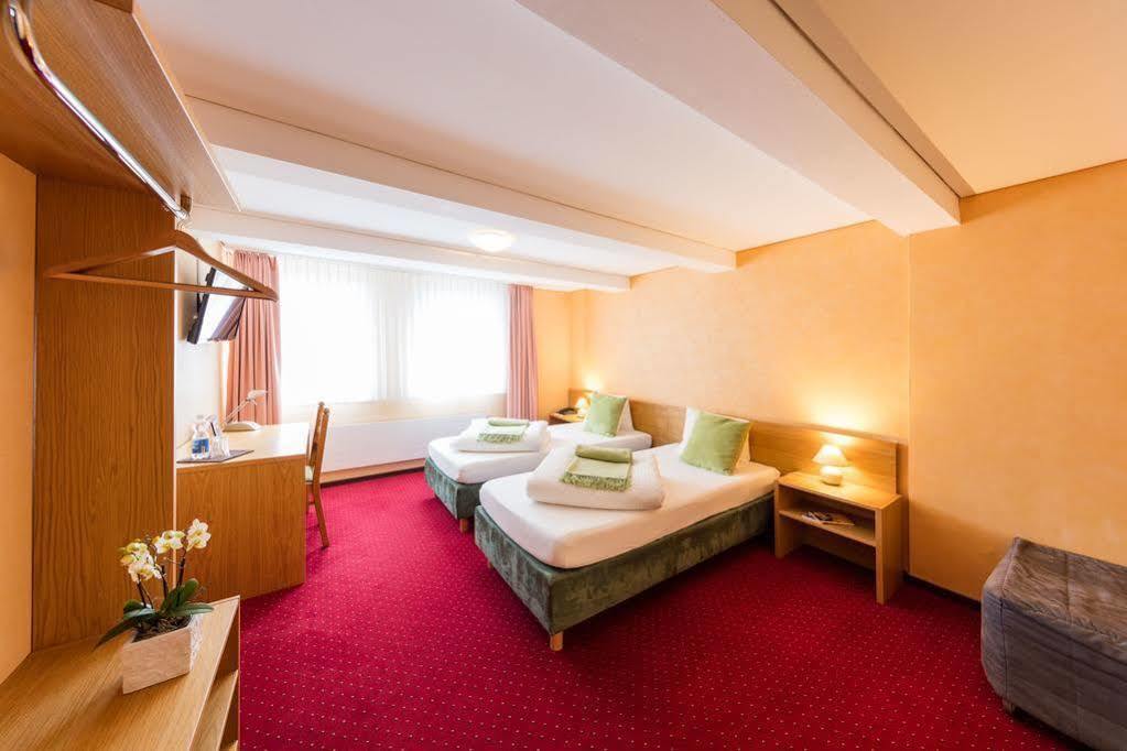 Hotel Hofli Altdorf Zewnętrze zdjęcie